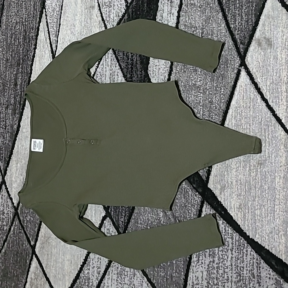VS PINK 2019 OLIVE GREEN RIBBED SNAP BUTTON LONG-SLEEVE BODYSUIT